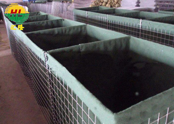 ارتفاع 0.6m-2.7m دیوار شن نظامی Hesco مانع طول 1.21m-33m