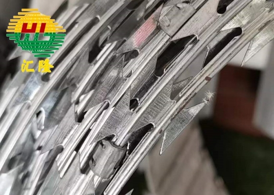 عرضه مستقیم کارخانه فروش گرم گرم غوطه ور شده گالوانیزه سیم خاردار کنسرتینا برای اوکراین